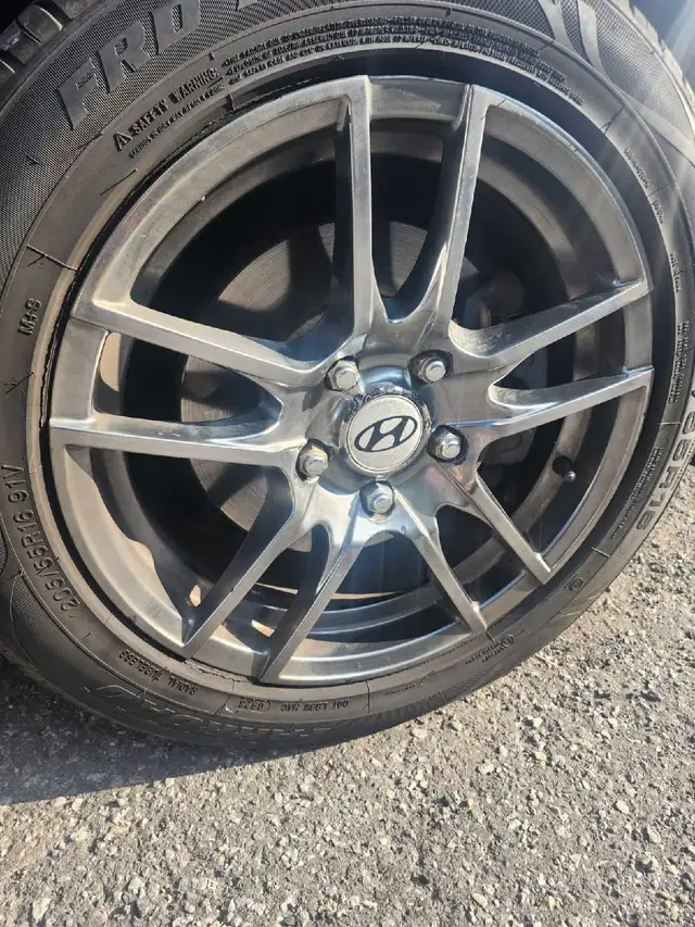 For Sale: Hyundai Elantra – Great Condition! in Cars & Trucks in City of Montréal - Image 5
