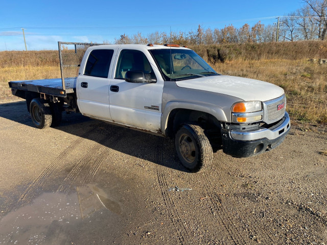 2004 GMC 3500 Crew cab dually 4x4 in Cars & Trucks in Edmonton - Image 2