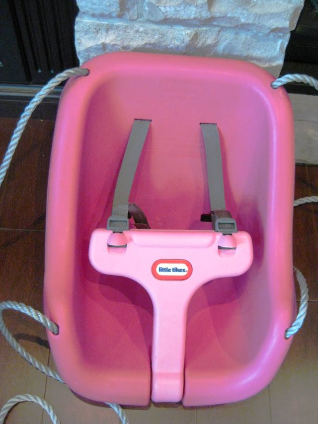 Little Tikes Outdoor Swing or Play Center Toddler Child Swing in Playpens, Swings & Saucers in Kitchener / Waterloo - Image 3