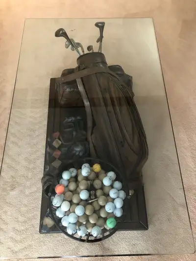 A unique golf table for the golfer in your family. Excellent condition