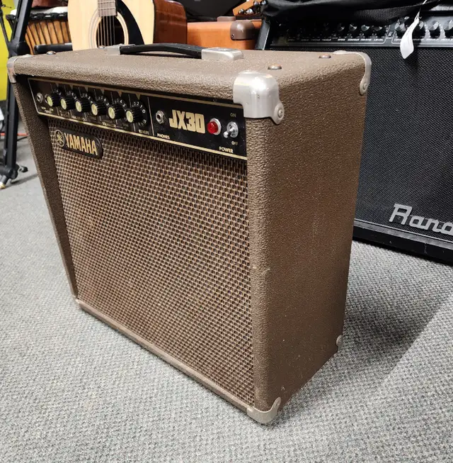 Yamaha JX30 2-Channel 40w Guitar Amplifier in Amps & Pedals in Windsor Region - Image 4