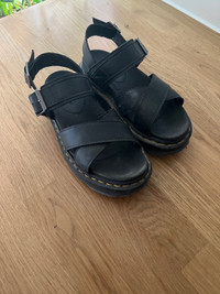 DR MARTENS Voss II women strap leather sandalsUS 6.5