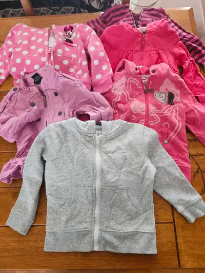 Veste pour fille  3 ans., View more