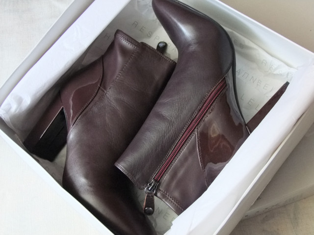 NEW GEOX burgundy leather ankle boots size 9.5 in Women's - Shoes in City of Toronto - Image 2