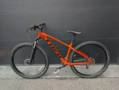 Trek Marlin 7 Mountain Bike M Medium RockShox Hydraulic Disc Bra, View more