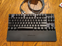 SteelSeries Apex 7 TKL Gaming Keyboard - Included extra keycaps