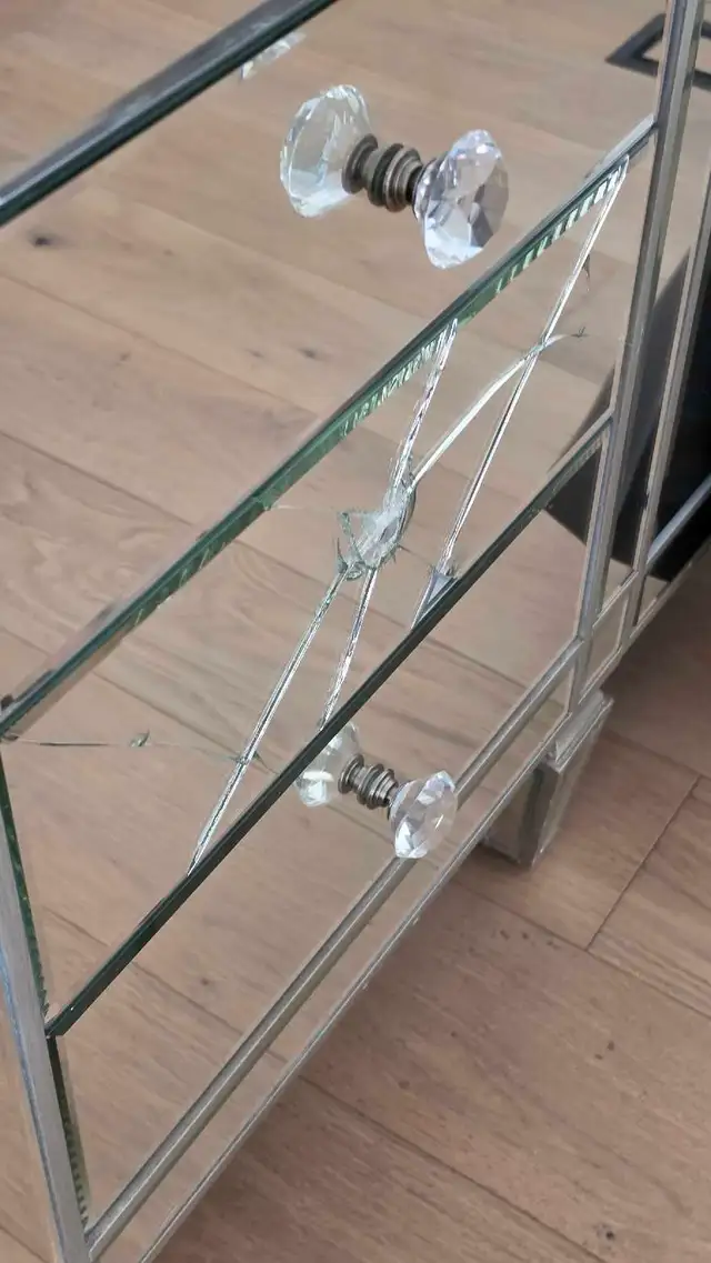 Mirrored sideboard cabinet in Other in City of Toronto - Image 3