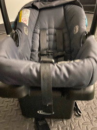 Graco infant car seat snugride 30