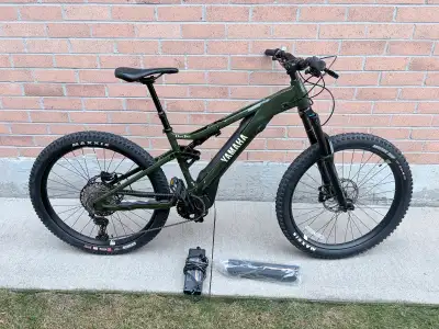 Selling my Yamaha YDX-Moro 05 electric mountain bike. This is an amazing all-mountain e-bike with Ya...