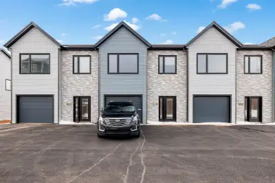 Available May 1st Townhouse Rentals: East Royalty, PE (End Unit) 3 Bedrooms + Office 2.5 Baths Garag...