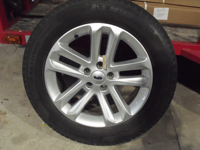 Ford Explorer Wheels and Tires in Tires & Rims in Chatham-Kent