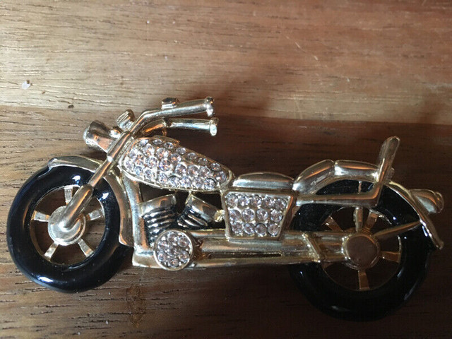 Motorcycle Brooch Pin with Clear Rhinestones in Jewellery & Watches in Mississauga / Peel Region - Image 4