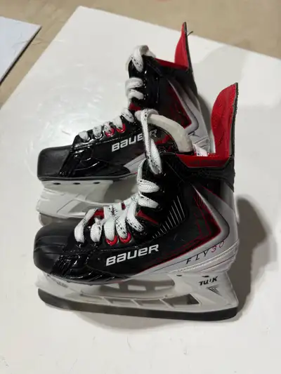Bauer Fly30 Junior Skates sz 3D - $60, View more