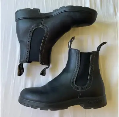 Blundstone boots women’s size 8, View more