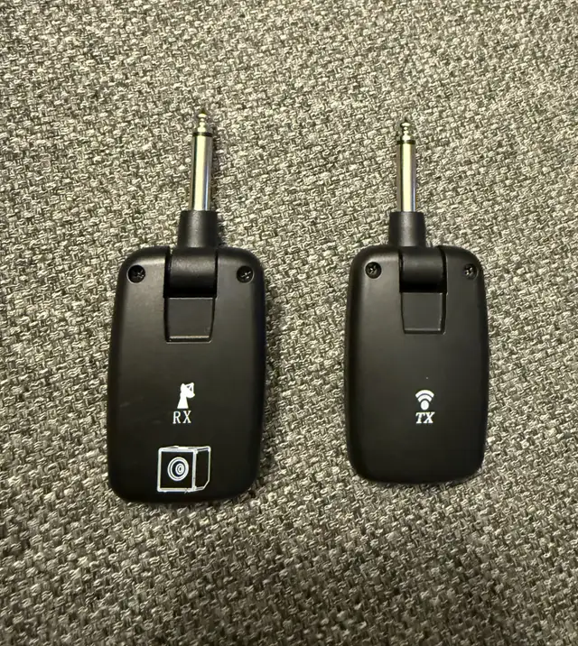 Sunyin Wireless Guitar System in Pro Audio & Recording Equipment in City of Toronto - Image 3