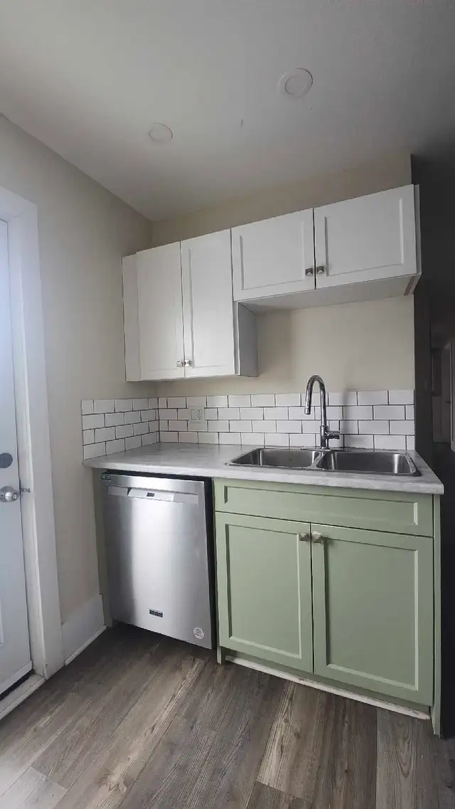 downtown 3 bed and 1 bed apartment in Long Term Rentals in Charlottetown - Image 7