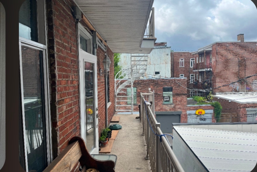 1440 Av. Desjardins — photo 1