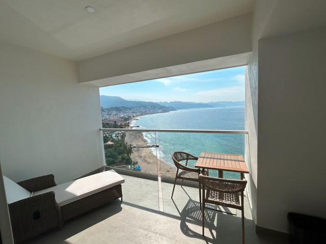 Romantic Ocean Front Puerto Vallarta Harbor 171 - $175 in Mexico