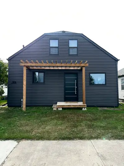 REDUCED $15,000! MOTIVATED SELLER! MAKE OFFER! 206 BRUCE ST Gainsborough, Saskatchewan Completely re...