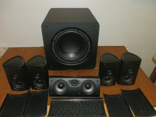 Polk Audio PSW111 8" Powered Subwoofer and Surround Sound Speake in Speakers in Dartmouth - Image 7