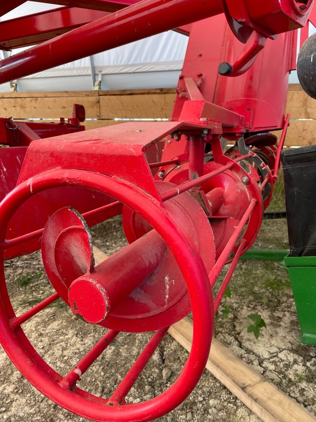 Akron EXG300 Farming Equipment Grande Prairie Kijiji