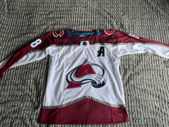 Makar Colorado avalanche Jersey New in Men's in Guelph - Image 3