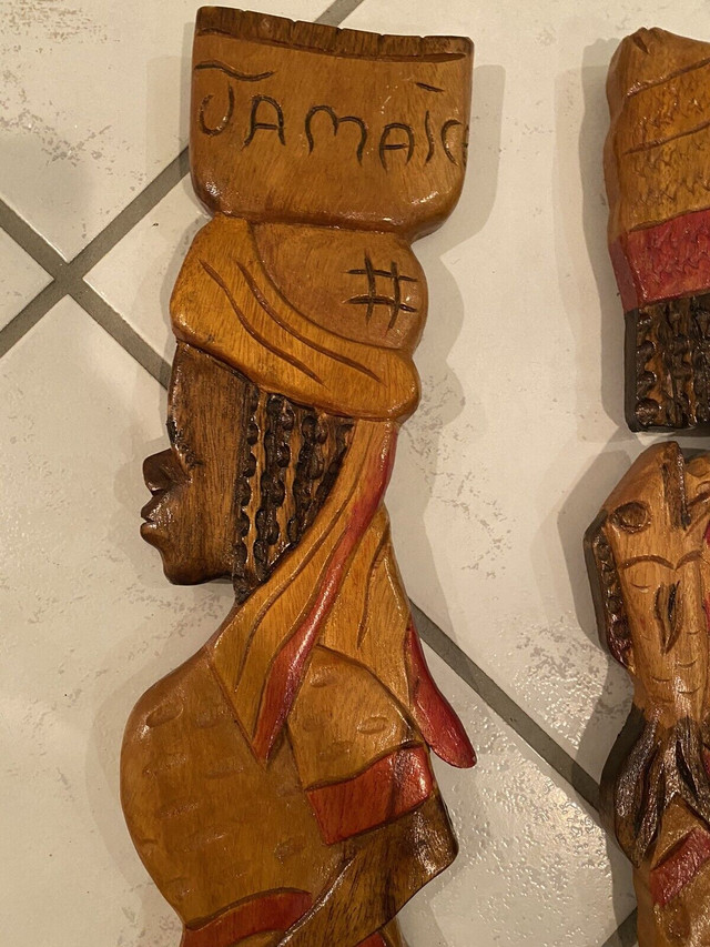 Jamaica Wood Man and Woman art piece in Home Décor & Accents in Markham / York Region - Image 2