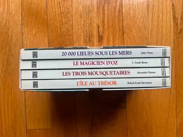 VINTAGE 4-BOOK SET * ILLUSTRATED CLASSICS *63694126935041120