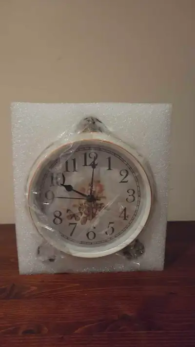 BRAND NEW Vintage Floral Table Clock, View more