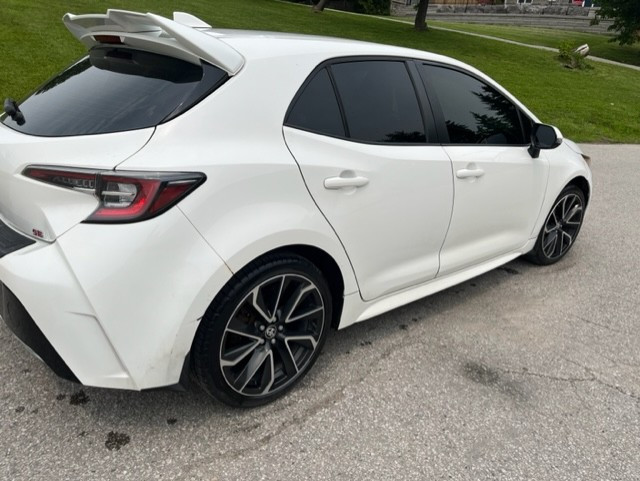 2019 Toyota Corolla SE Hatchback in Cars & Trucks in Oshawa / Durham Region - Image 3