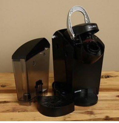 Keurig B40 Elite Brewing System, Black  - Lightly Used in Coffee Makers in Sarnia - Image 2