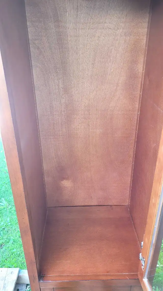 Cherry Display Cabinet w/ Drawers in Hutches & Display Cabinets in Winnipeg - Image 5