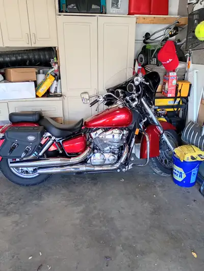 Low kilo , Mint condition . Blue toot speaker, saddle bags, windshield, side bars no text . Call onl...