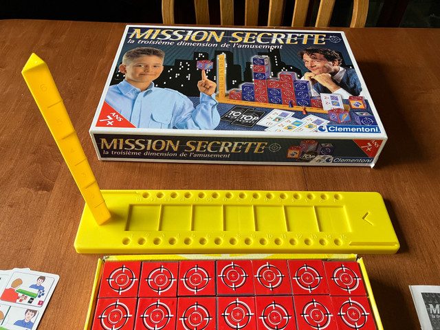 Jeu Mission Secrète de Clementoni, Complet dans Jouets et jeux  à Ville de Montréal - Image 3