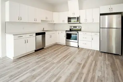 Modern 2 Bedroom Apartment in Wolseley Available July 15!