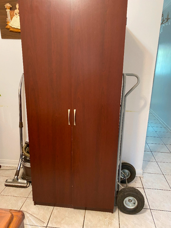 wardrobe/Garde robe Commodes et armoires Ville de Montréal Kijiji