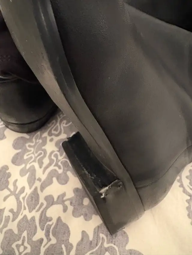 Michael Kors Boot in Women's - Shoes in Mississauga / Peel Region - Image 8