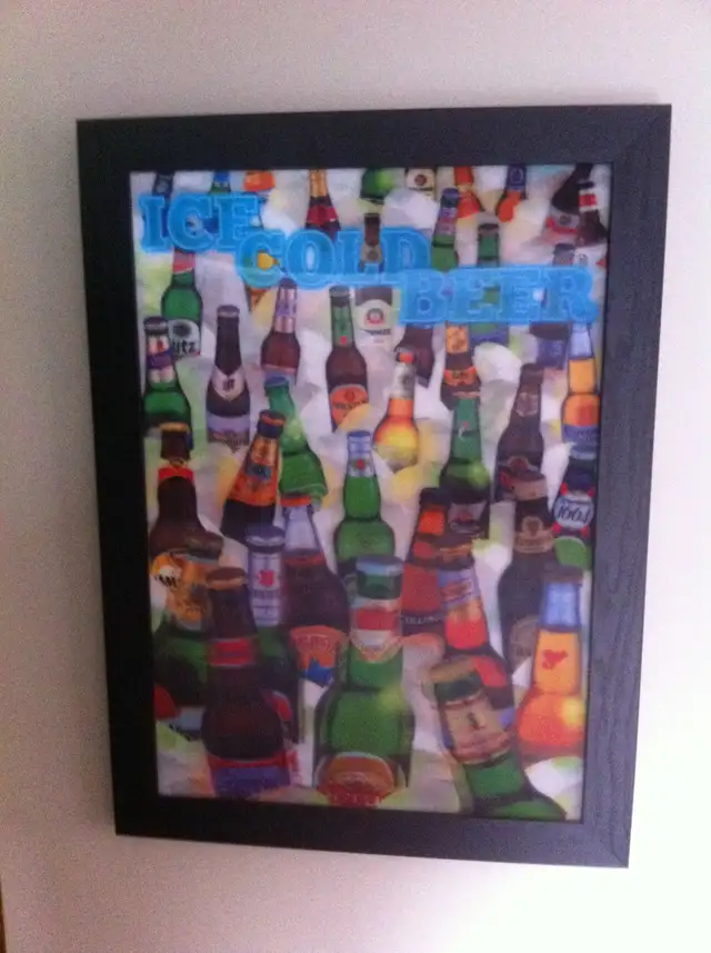 CADRE VITRÉE in Multi-item in Longueuil / South Shore - Image 2