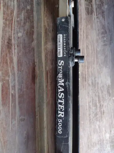 PRICE REDUCED....AGAIN...Roadmaster StowMaster 5000 tow bar with base plates for 2009 Chev Colorado...