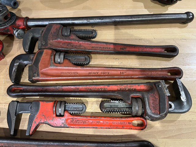 Ridgid Plumber's tools, pipe wrenches, pipe cutter pipe threader in Hand Tools in North Bay - Image 4