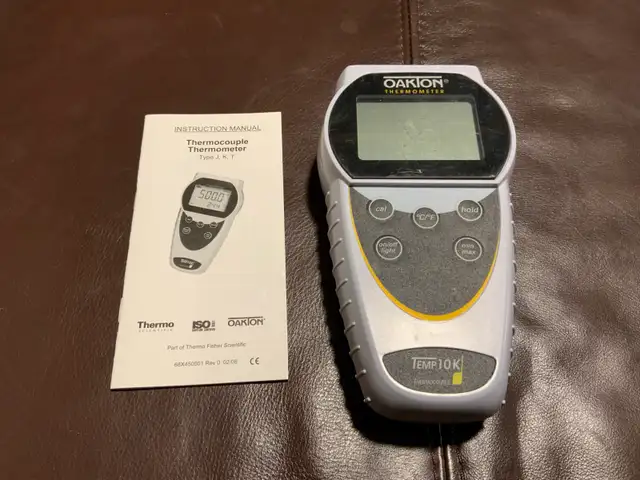 USED Oakton Thermometer TEMP10K