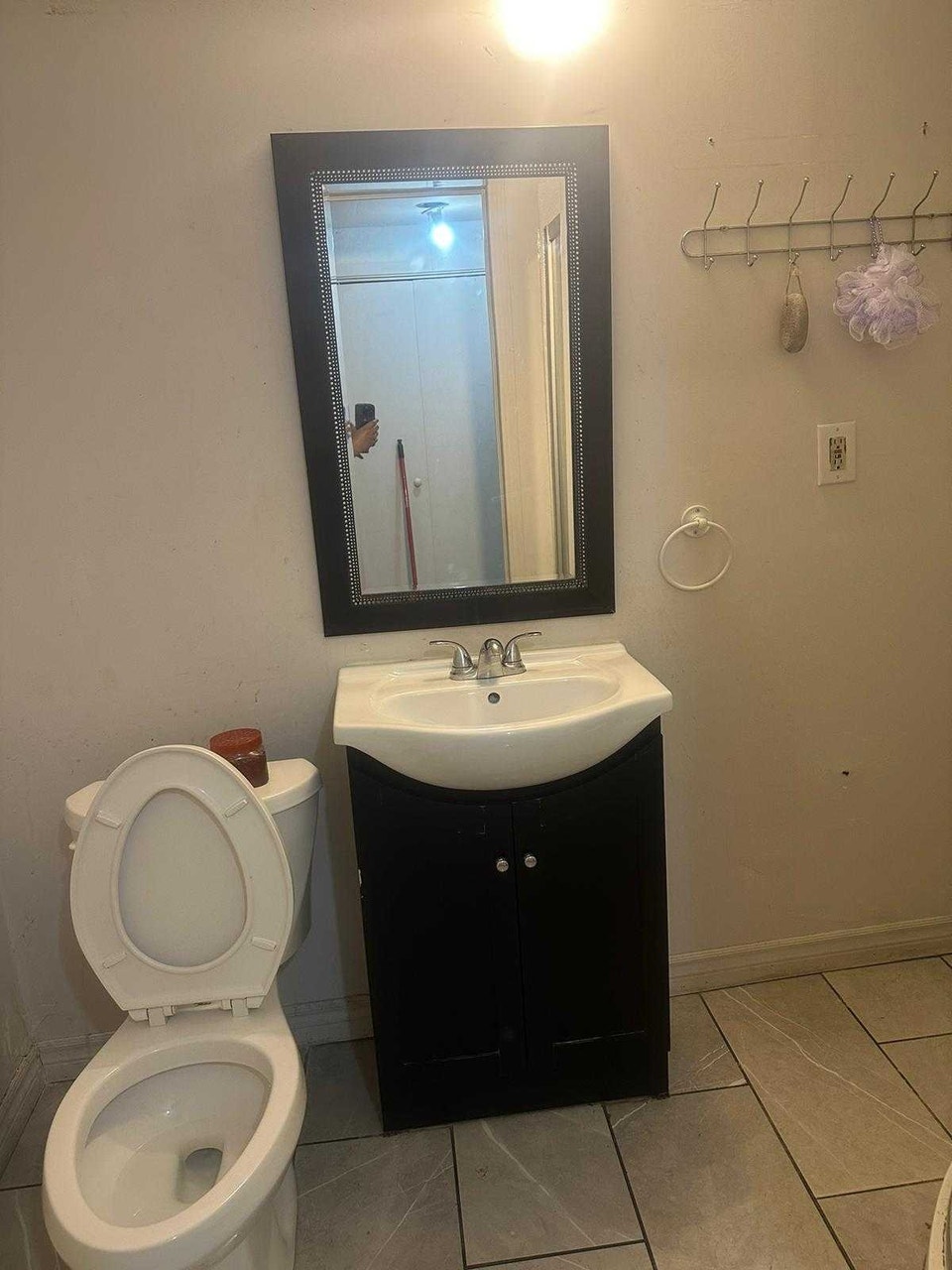private room in basement for rent 2