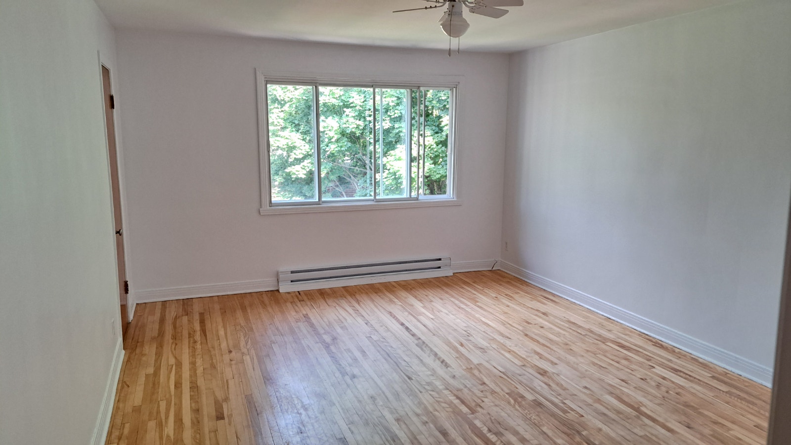 3935 St Joseph Blvd E — photo 2