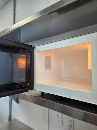 Panasonic Commercial Microwave 1000W – Programmable,, View more
