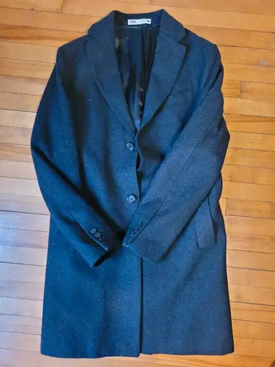 This is a Zara man's coat, stylish and like new, I bought it couple years ago and didn't wear it oft...