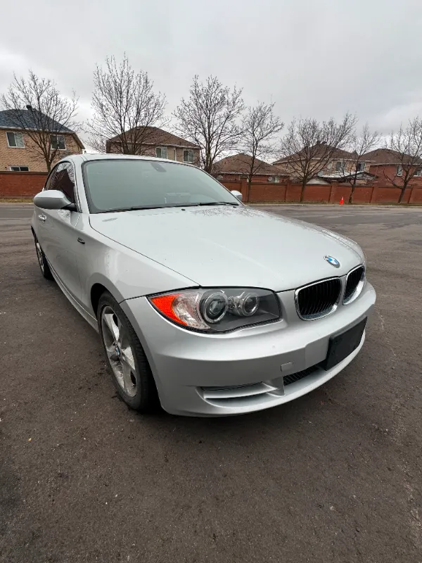 2009 BMW 128I CLEAN CARFAX, RARE VERY LOW KM, SUNROOF, LOADED