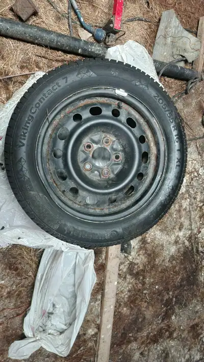 4 205/55R16 tires on steel rims available. I bought these near the end of the winter for an elantra...
