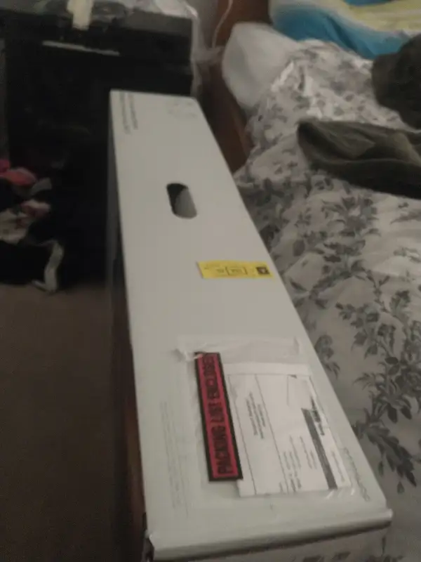 BNIB New 27" curve MONITOR 1080@144hz in Monitors in Ottawa - Image 4