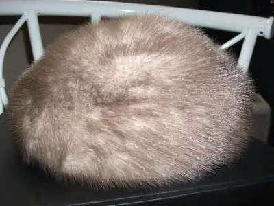 Chapeau dame vison pâle, View more