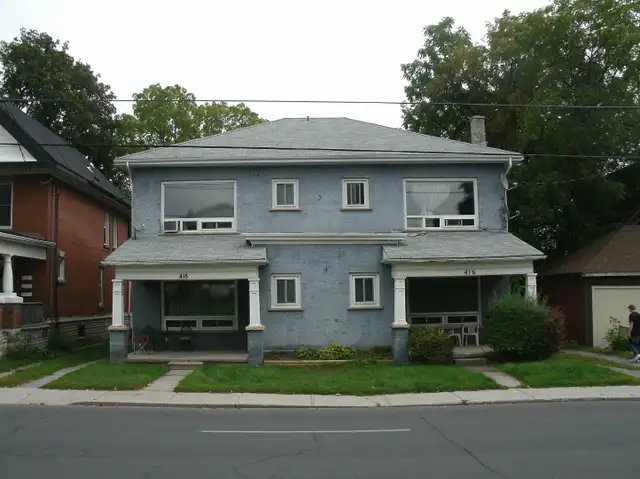418 Rubidge St, Peterborough (Ground Floor) 2 BRMS in Long Term Rentals in Peterborough - Image 2